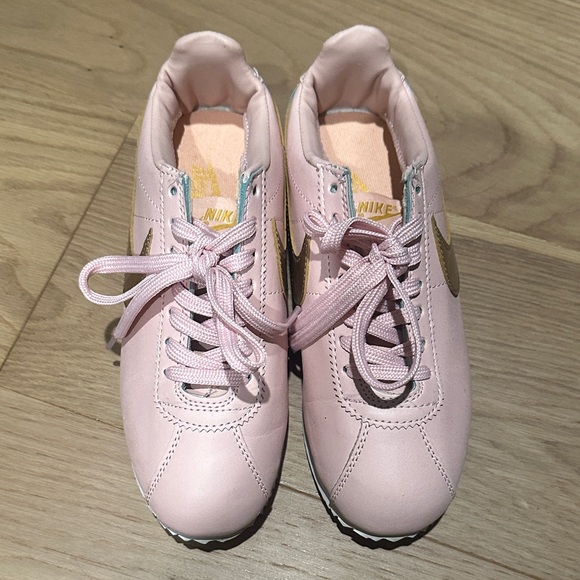 Pink and Gold Sneakers Cortez - Picture 4 of 5